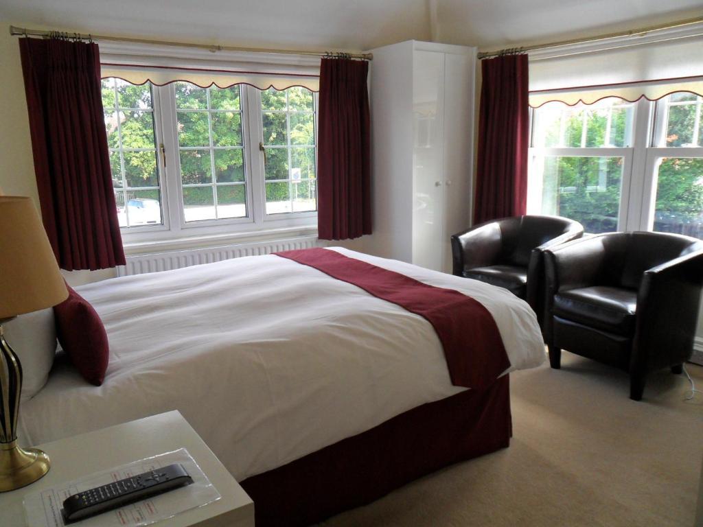 Cumberland House Gatwick B & B Horley Buitenkant foto